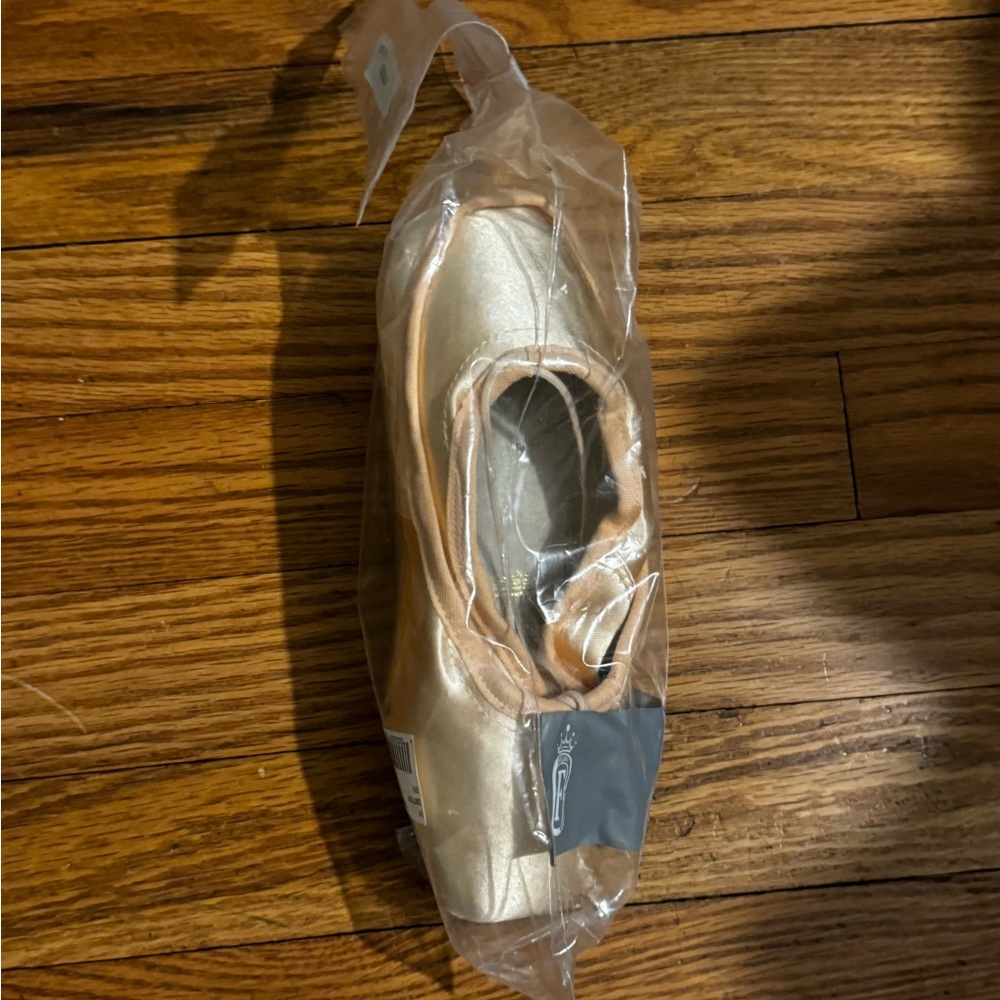 Freed Pointe Shoes s 3 1/2 X